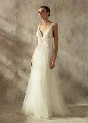 V Neck Ivory Lace Tulle Velvet Flowers Wedding Dress